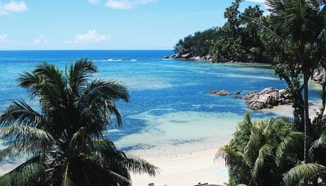 Crown Beach small hotel - Seychelles