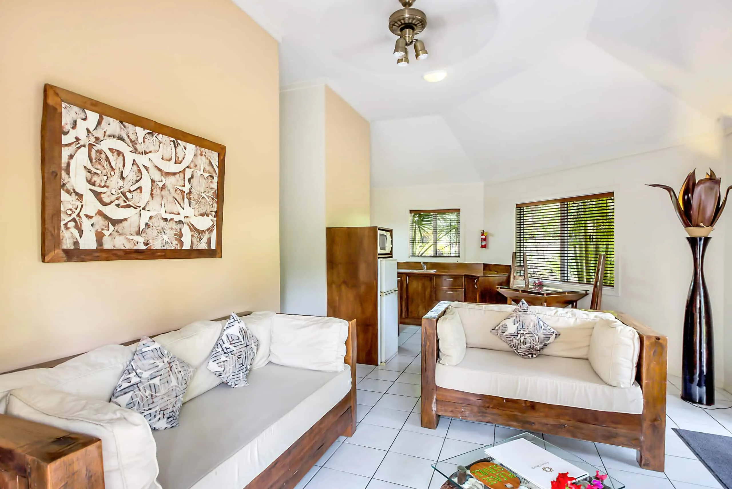 imgi_15_Lounge-scaled