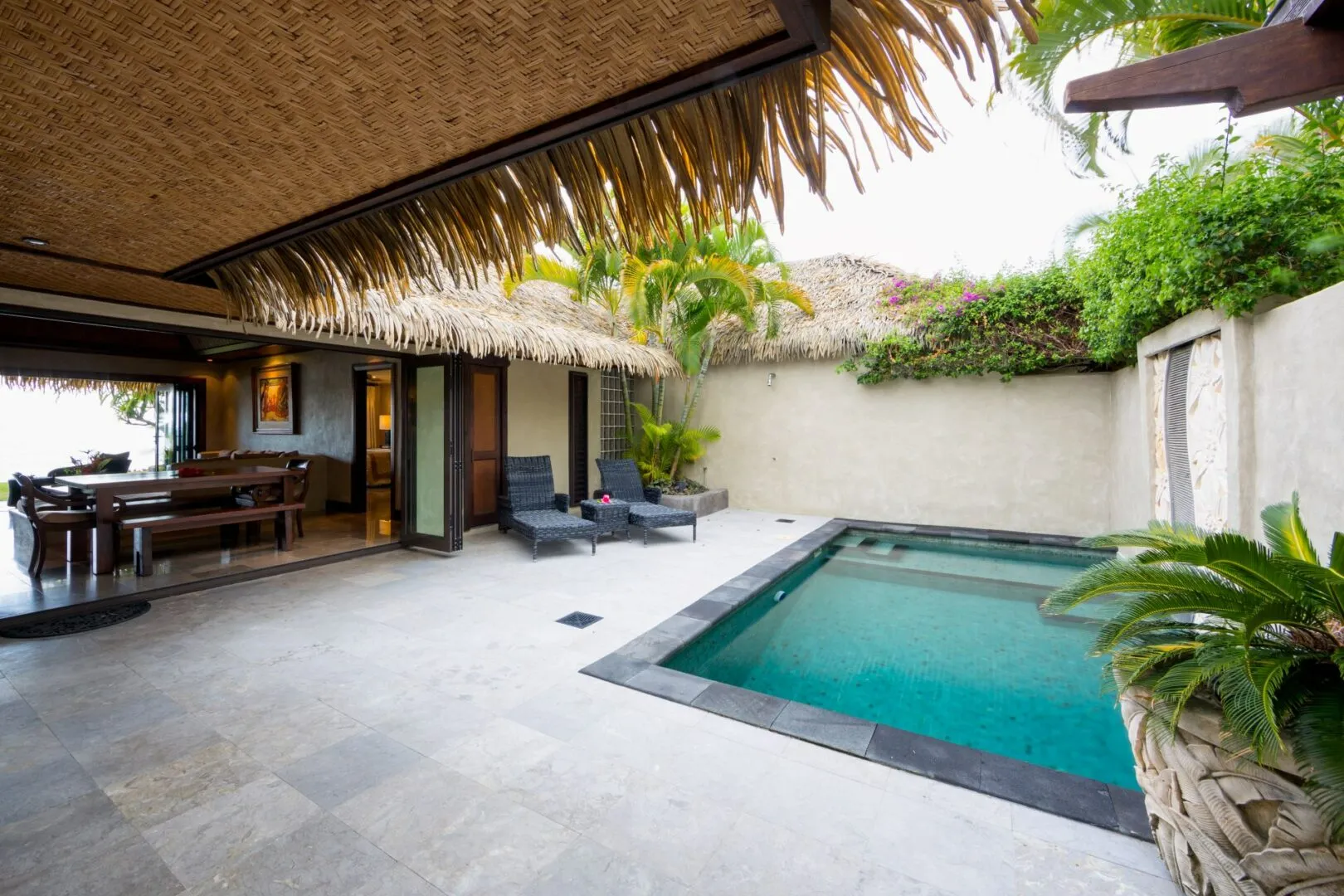 imgi_25_TMV-UltimateBeachfrontVilla3-CRED@markseabury-1620x1080