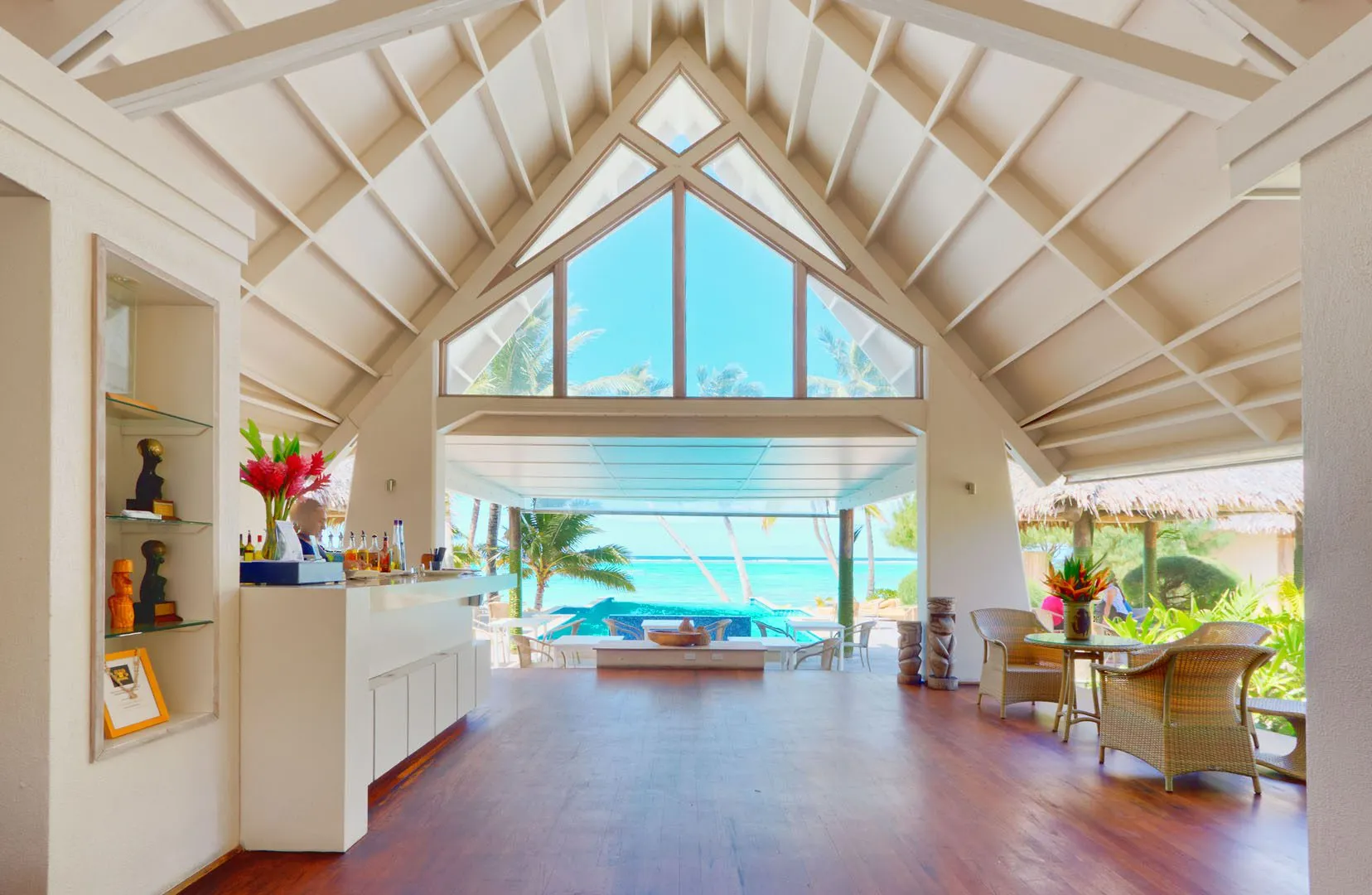 imgi_75_Little-Polynesian-Resort-Main-Entrance