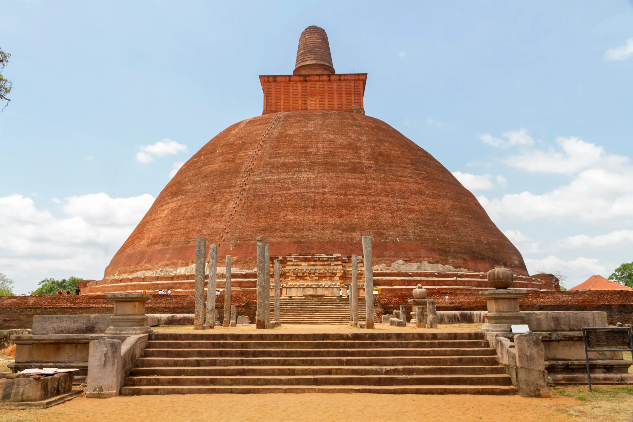 Anuradhapura, culla della civiltà singalese