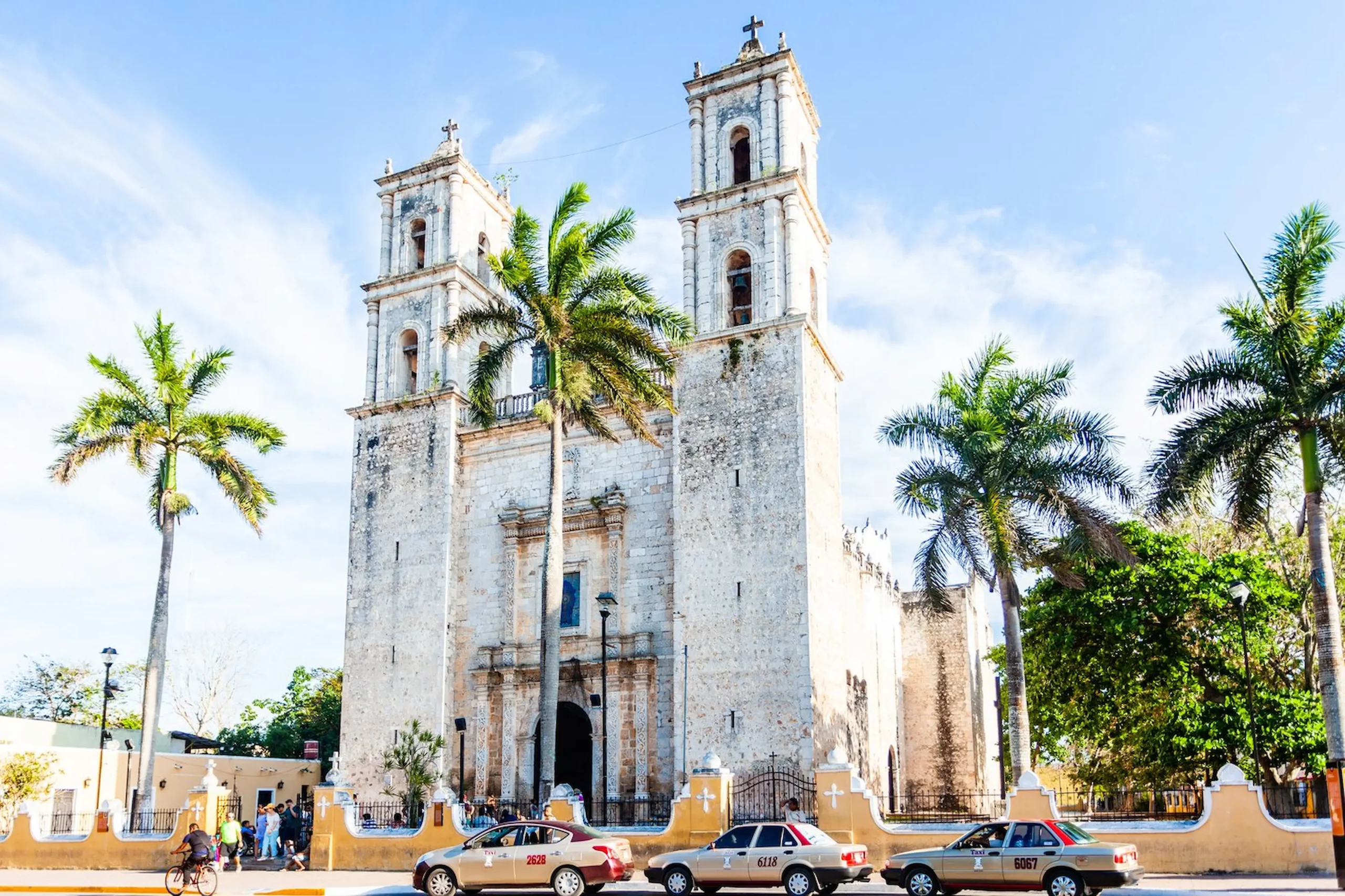 L’atmosfera coloniale dei villaggi di Izamal e Valladolid.