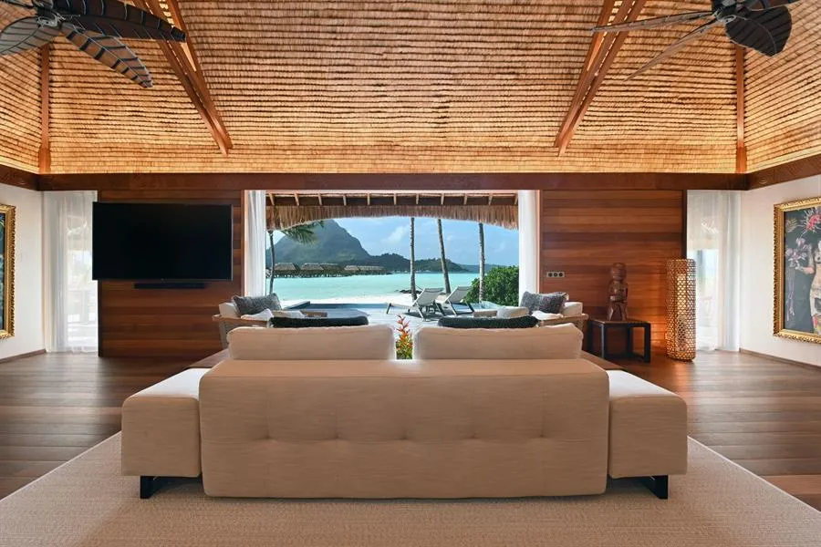 imgi_189_royal-beach-villa-with-pool-le-bora-bora-by-pearl-resorts