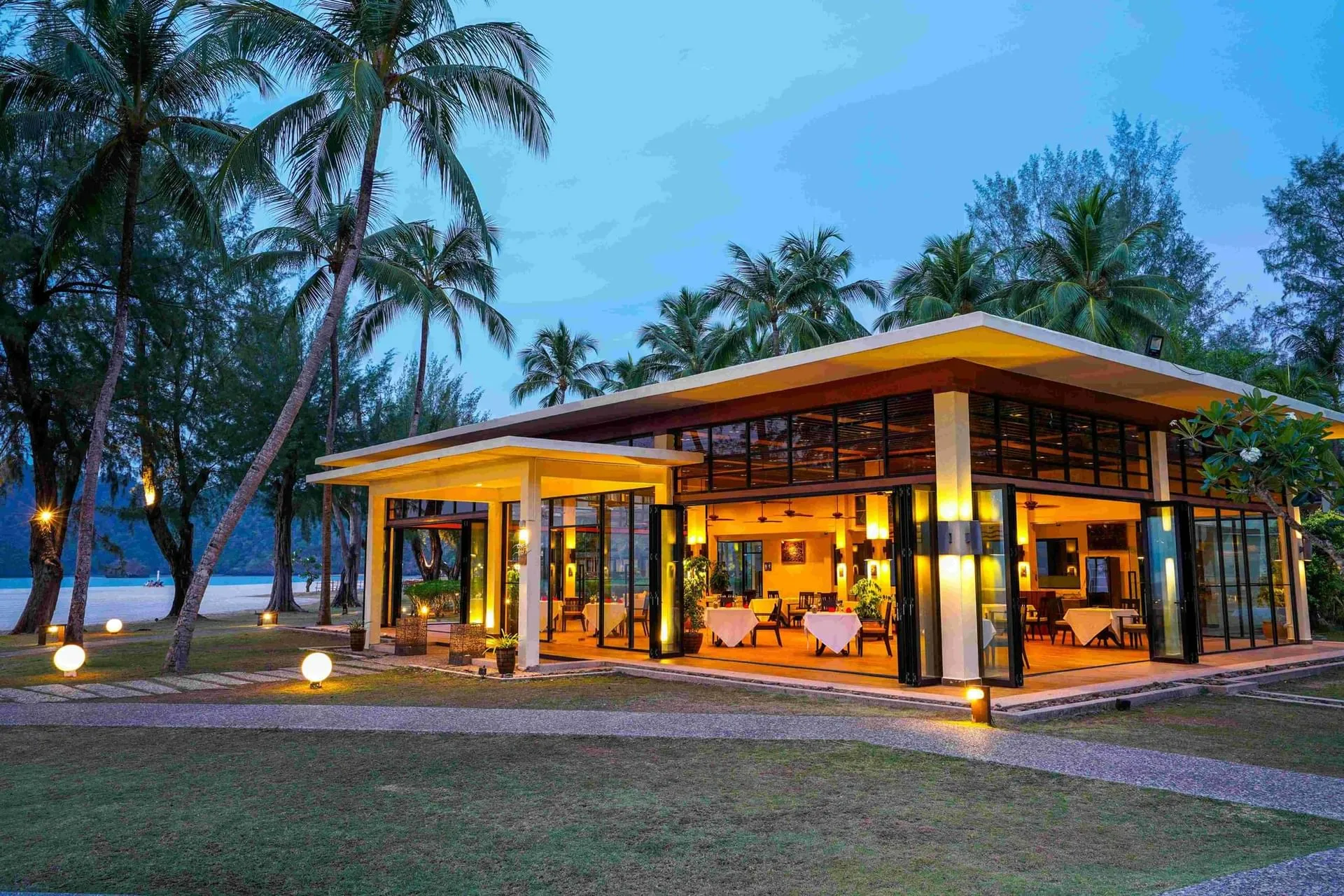 imgi_21_6-min-compressed