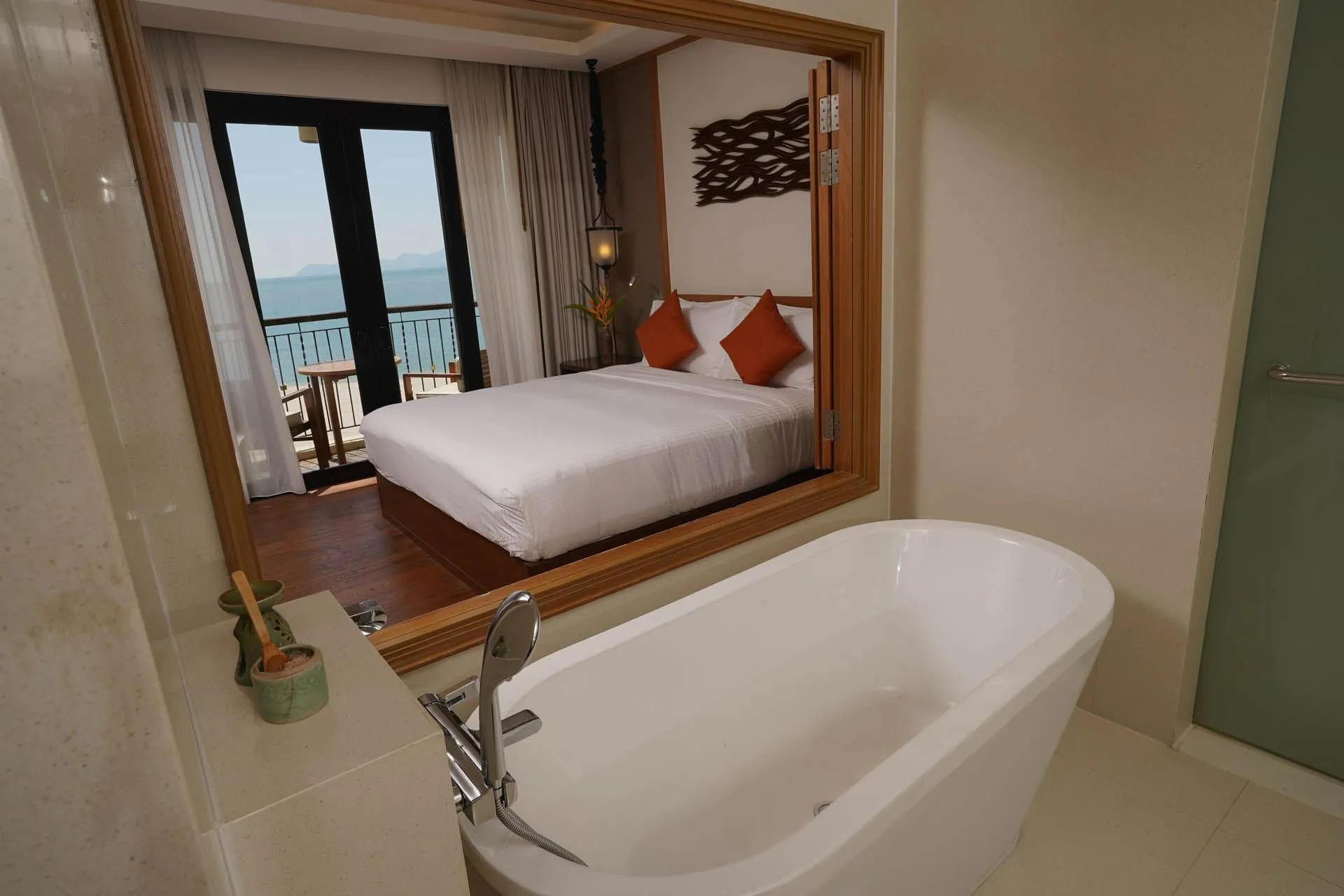 imgi_41_bayu-senja-tub-bed