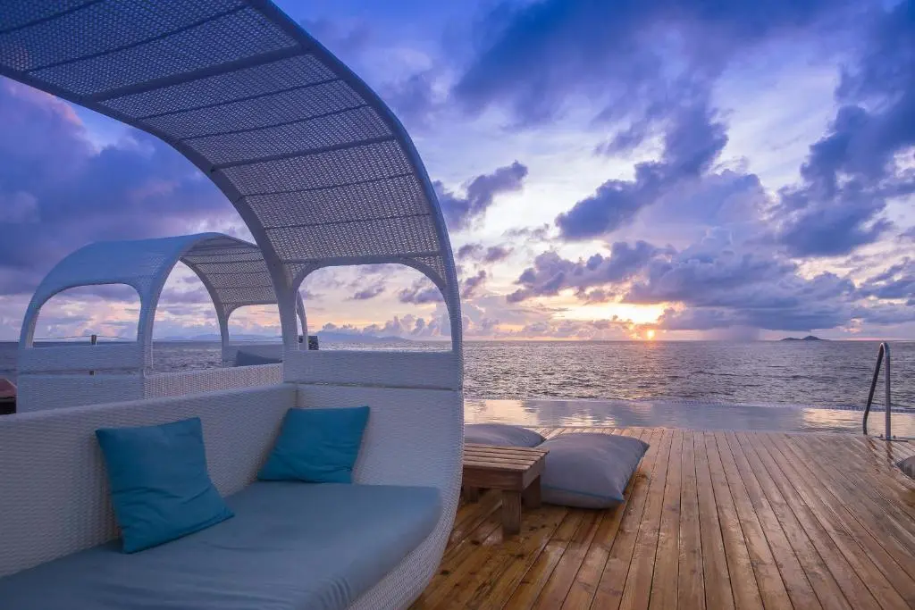 Coco De Mer & The Black Parrot Suite