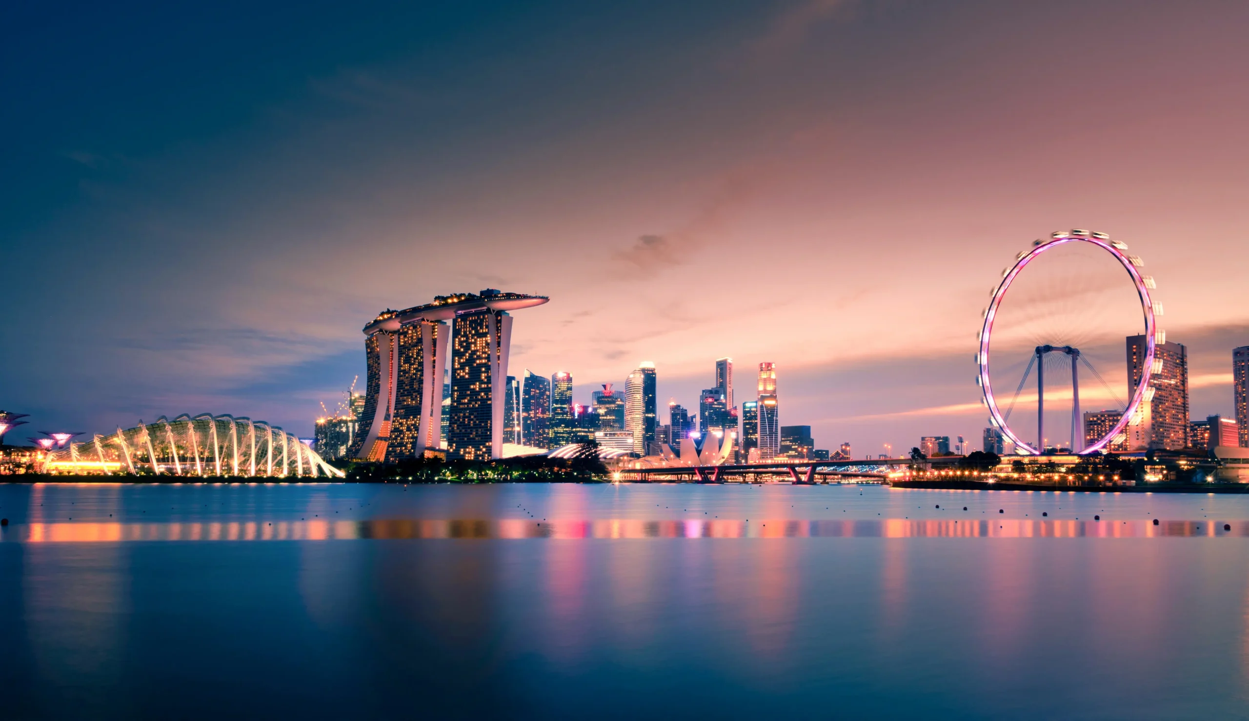 Singapore tra skyline futuristico, quartieri storici e spettacoli di luci