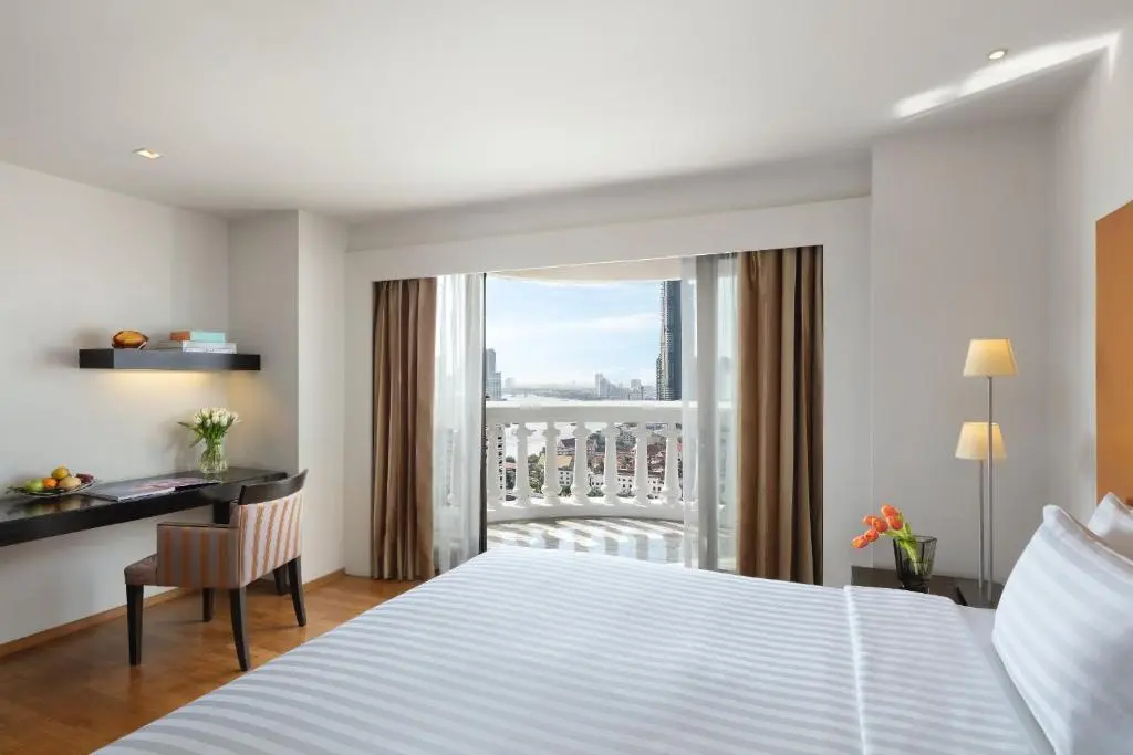 LEBUA AT STATE TOWER