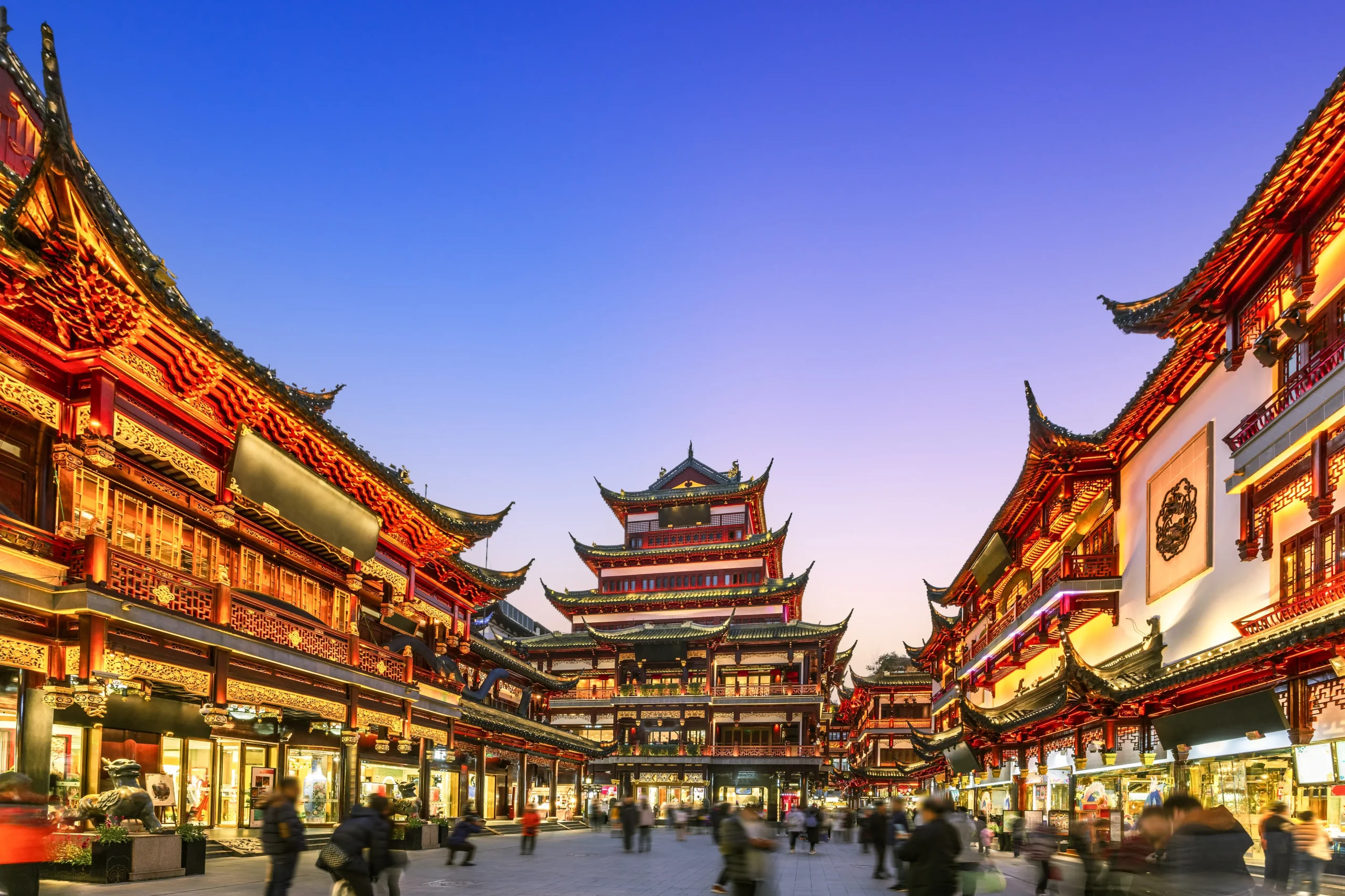 Passeggiata nella moderna Shanghai tra il Bund, il Giardino Yu e lo skyline futuristico della città