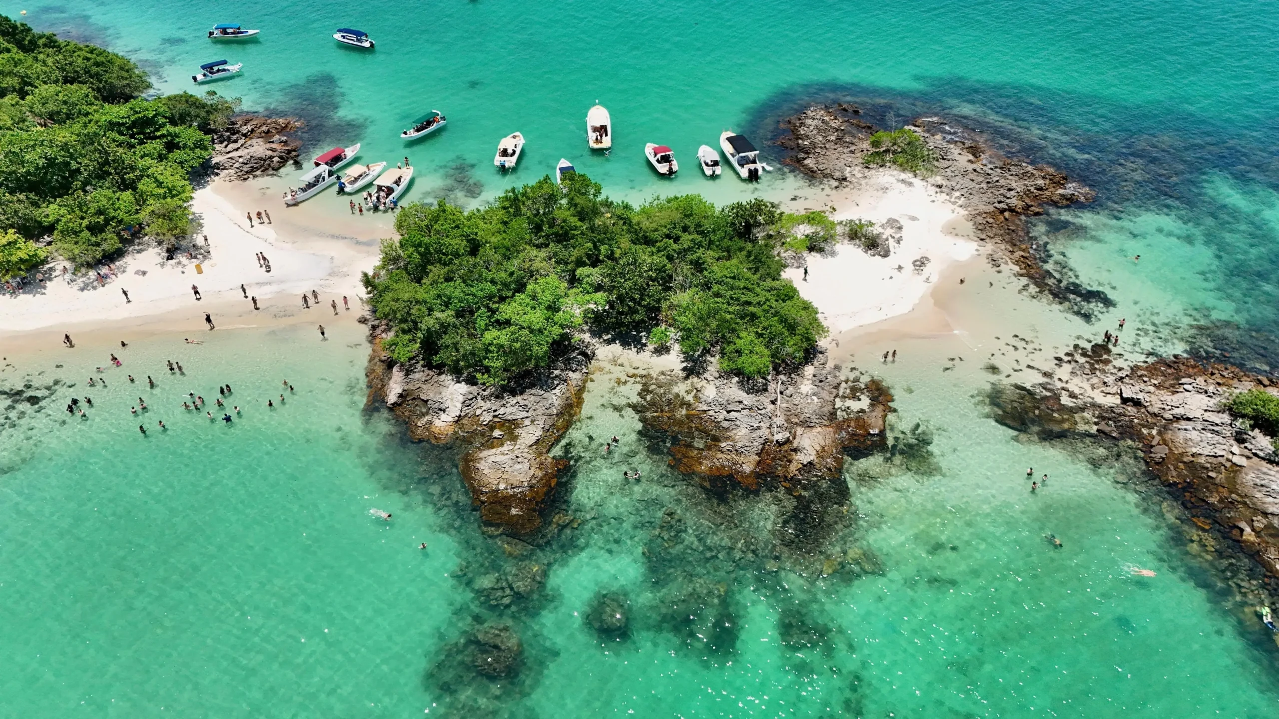 Escursione in barca tra le isole di Paraty